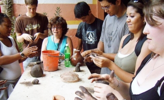 Want to learn to speak Spanish but dread it? Liven it up by immersing yourself in the culture. Learn Spanish in lovely Guadalajara with our proven program.