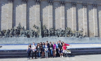 Want to learn to speak Spanish but dread it? Liven it up by immersing yourself in the culture. Learn Spanish in lovely Guadalajara with our proven program.