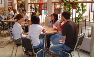 Want to learn to speak Spanish but dread it? Liven it up by immersing yourself in the culture. Learn Spanish in lovely Guadalajara with our proven program.